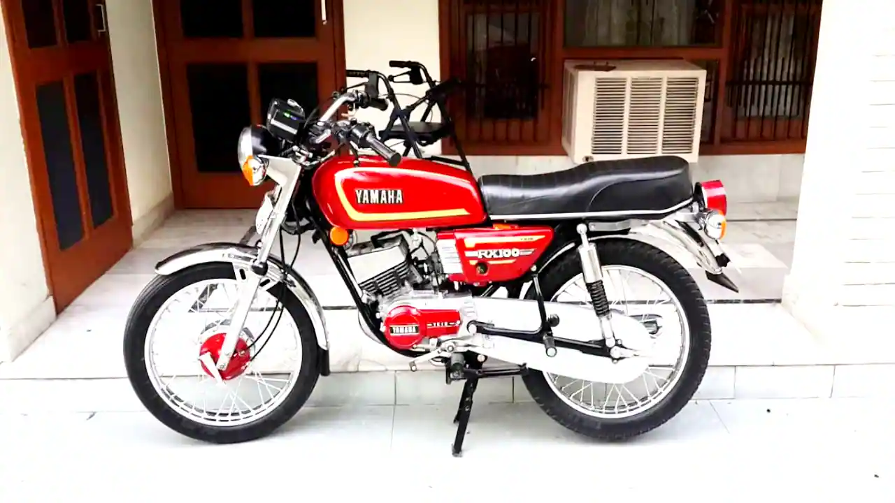 Yamaha RX100: फिर उसी पुराने अंदाज और तगड़े फीचर्स के साथ आ रही है Yamaha RX100, अभी से उतावले हुए ग्राहक 1 Yamaha RX100