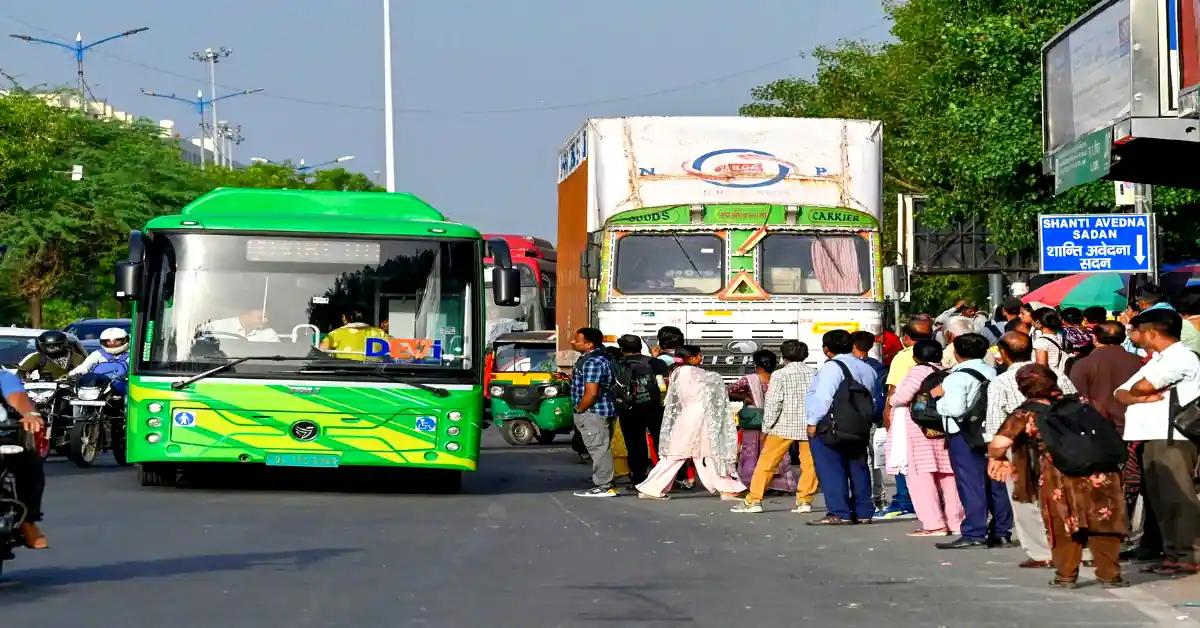 delhi bus